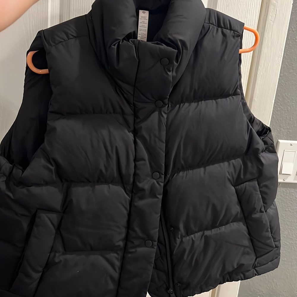 Lululemon puffer vest cropped